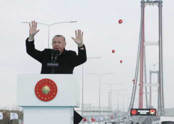Karar yazarı Demir: Erdoğan da enflasyonun yarattığı durumun farkında ki 200 TL’lik geçiş ücretini 200 liracık olarak tanımlıyor