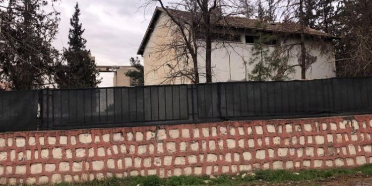 Kayyım, köylülerin hizmet için açılmasını beklediği belediye binasını özel harekata verdi