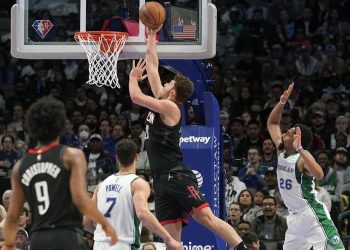 Kenardan gelen Alperen Şengün double-double yaptı