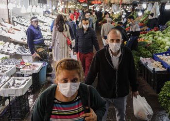 Koronavirüsten 174  kişi hayatını kaybetti