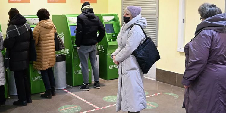 Kremlin: Yaptırımlar, Rusya’nın tutumunu etkilemeyecek