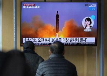 Kuzey Kore'den başarısız balistik füze denemesi: Pyongyang'ın füzesi havada inflak etti