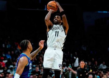 Kyrie Irving 50 sayıyla yıldızlaştı; Brooklyn'i galibiyete taşıdı