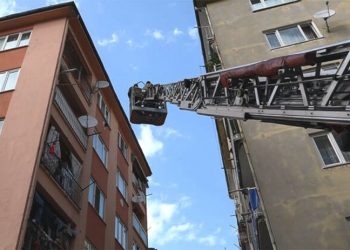 Kötü koku ihbarı yapıldı, yalnız yaşayan kadının cesedine ulaşıldı