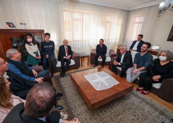 Kılıçdaroğlu, Diyarbakır Cezaevi’nin işkence mağdurlarını ziyaret etti