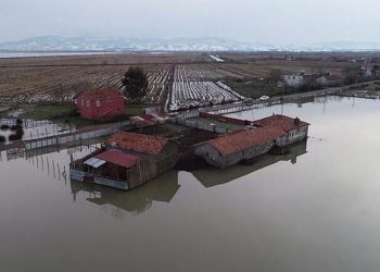 Kızılırmak Deltası'ndaki mahallede taşkın korkusu: Bizi çok mağdur ettiler