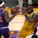 LeBron James'in tarihe geçtiği maçta Lakers farklı yenildi