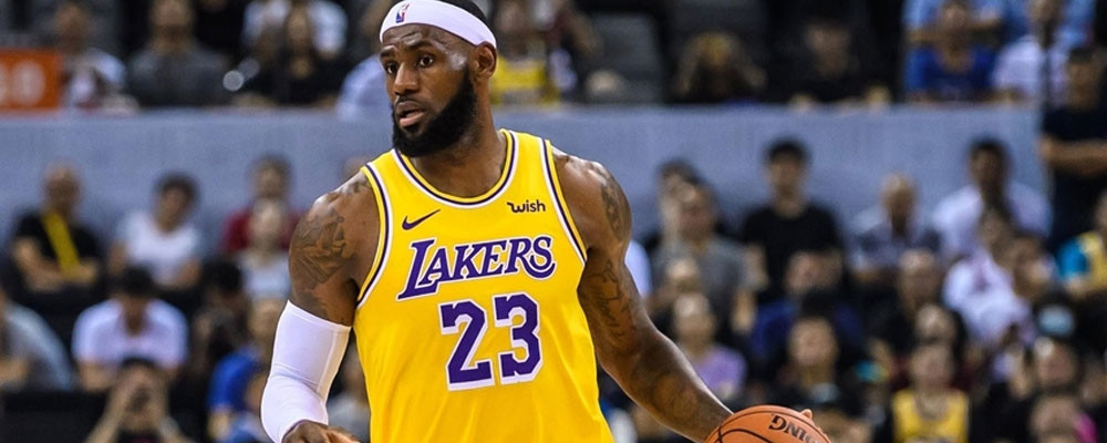 LeBron James'in tarihi rekoru, Lakers'a galibiyet için yetmedi