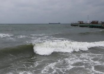 Marmara Denizi'nde poyraz: Balıkçı kayığı battı