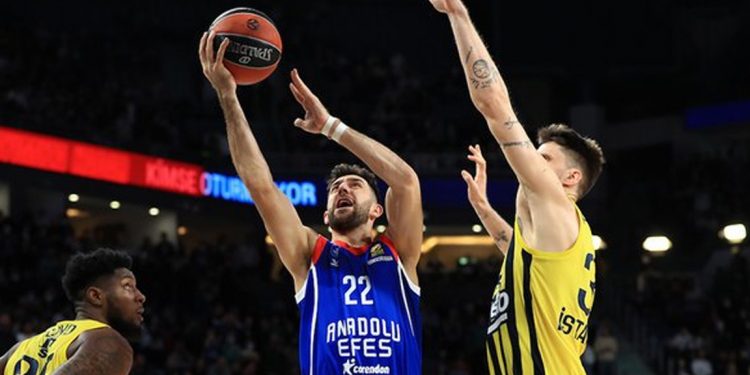 Maç sonucu | Anadolu Efes: 84 - Fenerbahçe Beko: 79