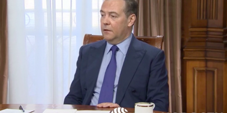 Medvedev: Ukrayna operasyonu Başkumandan Putin tarafından hazırlandı ve onaylandı