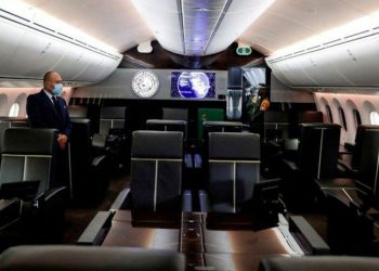 Meksika'nın solcu Devlet Başkanı Obrador'un özel jeti düğün salonu olacak