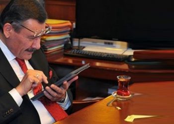 Melih G&ouml;k&ccedil;ek'in paylaşımı başına dert a&ccedil;tı