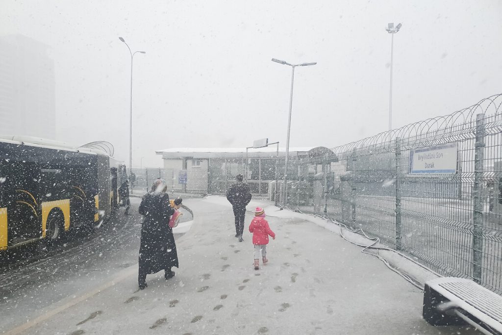 Meteoroloji’den şiddetli kar yağışı ve fırtına uyarısı