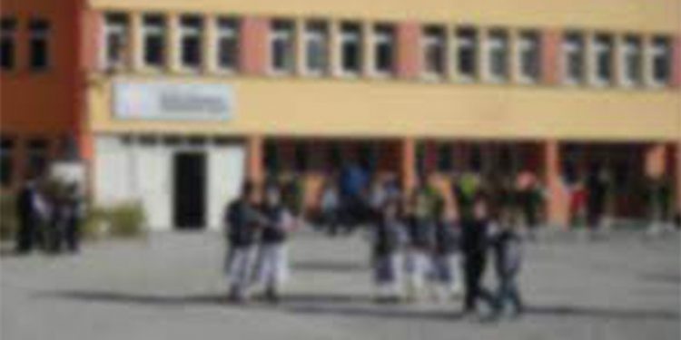 Milli Eğitim Bakanlığı, eğitimcinin eğitimi görevini vakıf ve derneklere bırakıyor