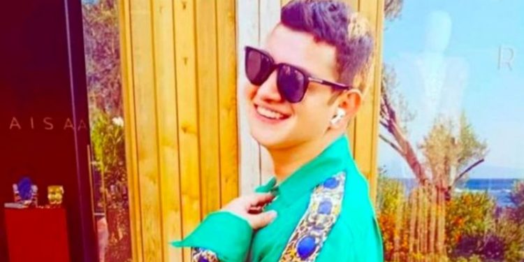 Moda tasarımcısı otomobilinde bıçaklanarak öldürüldü