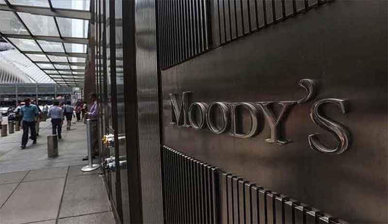 Moody's Rusya'nın kredi notunu düşürdü