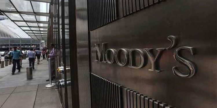 Moody's Rusya'nın kredi notunu düşürdü