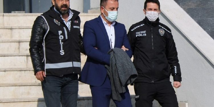 Müze müdürü ve polis memuru tarihi eser kaçaklığından tutuklandı