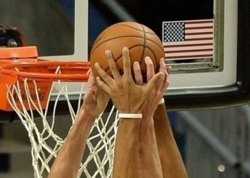 NBA'de play-off'a kalan ilk takım Phoenix Suns oldu