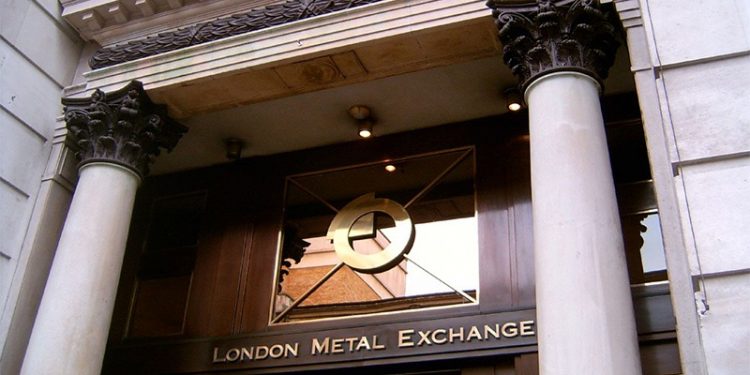 Nikel fiyatları 100 bin doları aştı: Londra Metal Borsası'nda işlemler durduruldu