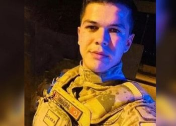 Nişanlısına şaka yapmak isteyen uzman çavuş kendini vurarak öldürdü