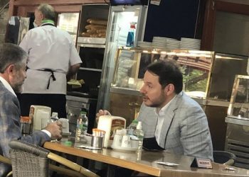 Nureddin Nebati, Berat Albayrak'tan kopya çekerken nasıl yakalandı?