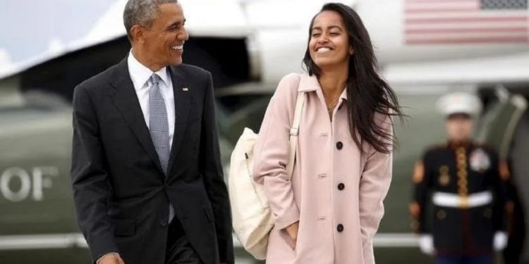 Obama'nın kızı popüler diziye senarist oldu