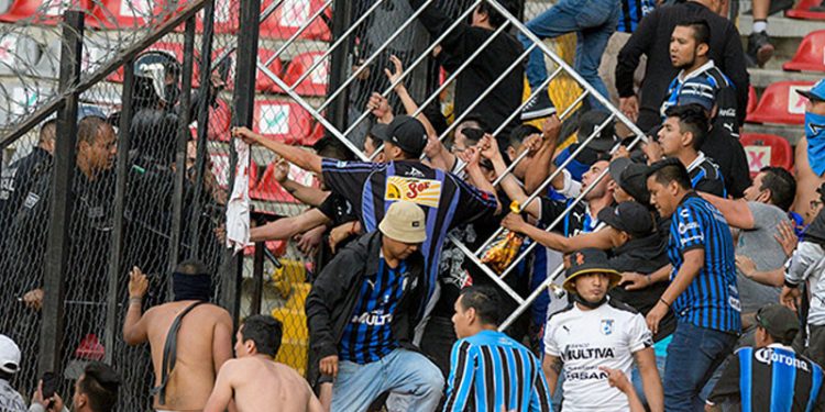 Olaylı maç sonrası kulüplere ağır fatura; 1 yıl seyircisiz oynama cezası!