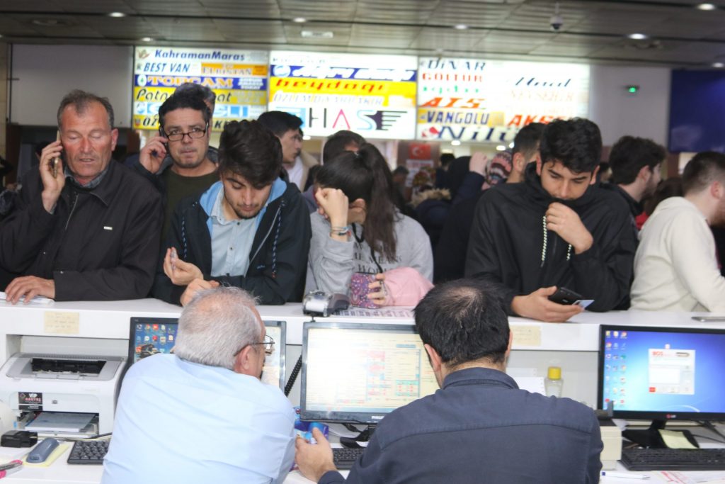 Otobüs biletleri, uçak fiyatlarını geçti