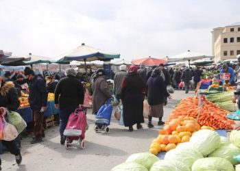 Pazarcı mal getiremiyor, halk pahalıktan alamıyor: Bu krizin tek sebebi yönetememek