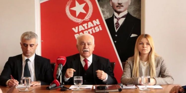 Perinçek: Türkiye'de bugün NATO hapishanelerde