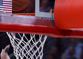 Phoenix Suns, play-off'lar öncesi NBA liderliğini garantiledi