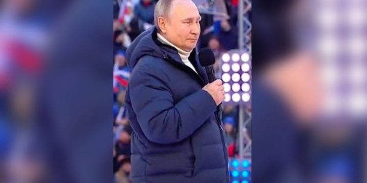 Putin'in stadyumda girdiği mont fiyatı 14 bin dolar