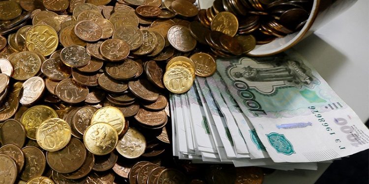 Reuters: Rus müşteriler Türkiye bankalarında işlem yapmakta zorlanıyor