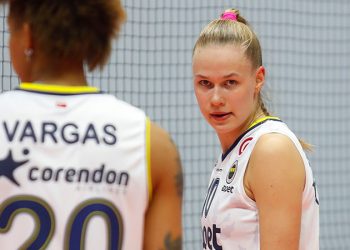 Rus ekibi men edildi, Fenerbahçe Opet doğrudan yarı finale yükseldi