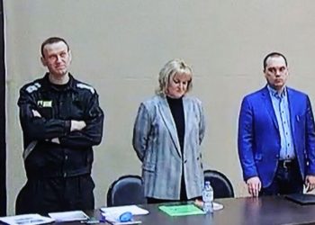 Rus mahkemesinden muhalif lider Navalni'ye 9 yıl hapis cezası