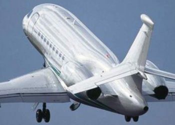 Rus uçakların İngiltere hava sahasında uçuşları yasaklanıyor