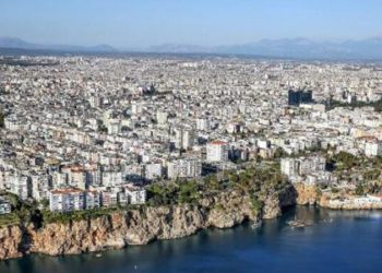 Rus ve Ukraynalıların Türkiye’de konut talebinde artış; Antalya zirvede