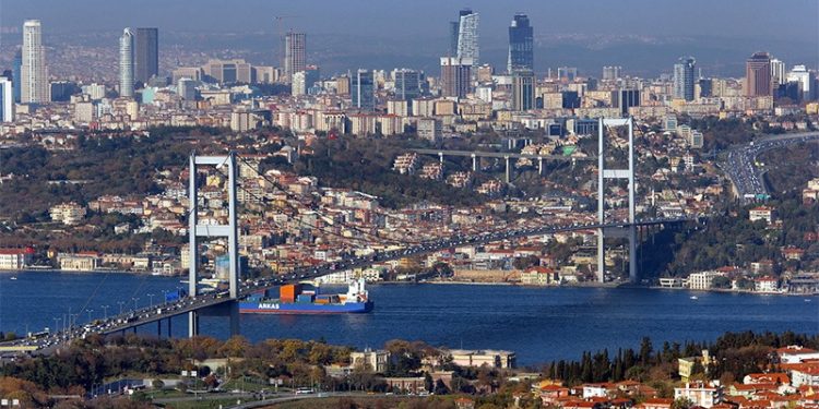 Ruslardan İstanbul ve Dubai'ye yoğun talep: Nakit, altın ve kripto kullanıyorlar