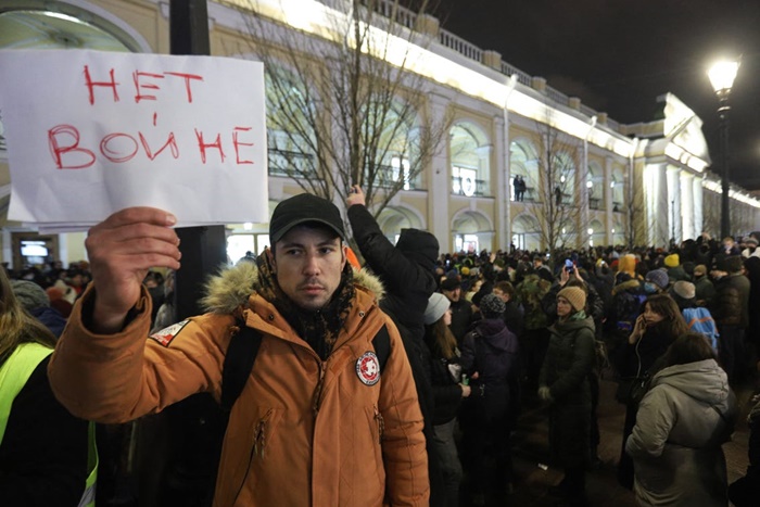 Rusya’da 6 bin savaş karşıtı protestocu tutuklandı