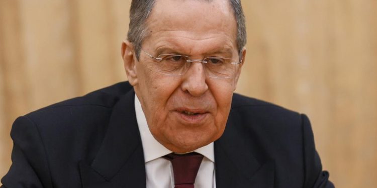 Rusya Dışişleri Bakan Lavrov'dan Ukrayna açıklaması: Operasyonun kapsamlı belgelerin imzalanmasıyla sona ermesini umuyorum