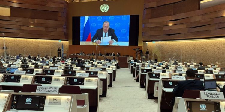 Rusya Dışişleri Bakanı Lavrov'un BM konuşmasında 100'den fazla diplomat salonu terk etti