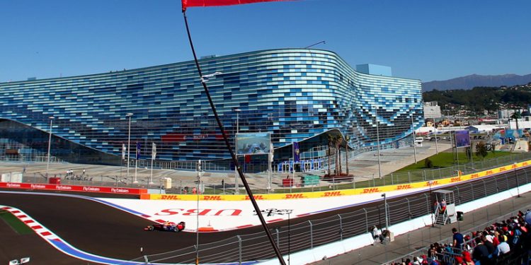 Rusya Futbol Federasyonu'ndan FIFA ve UEFA'ya tepki: Haklarımız ihlal ediliyor