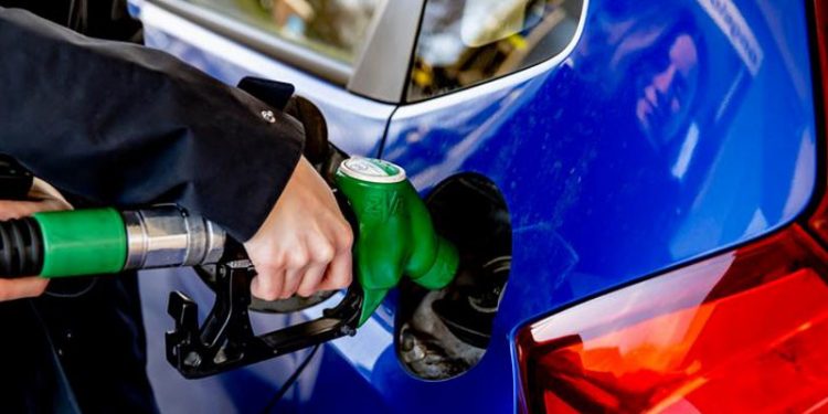 Rusya: Petrol ambargosu ABD'yi değil AB'yi vurur