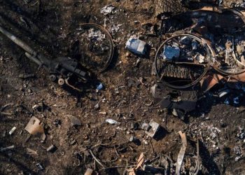 Rusya Savunma Bakanlığı: Seyir füzeleri ile Ukrayna'da askeri merkezleri vurduk