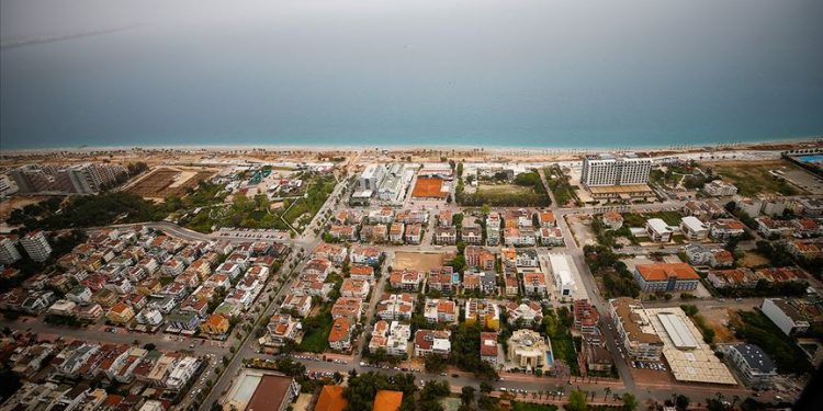 Rusya-Ukrayna savaşı sonrası talebin arttığı Antalya'da kiralar 4 katına çıktı!