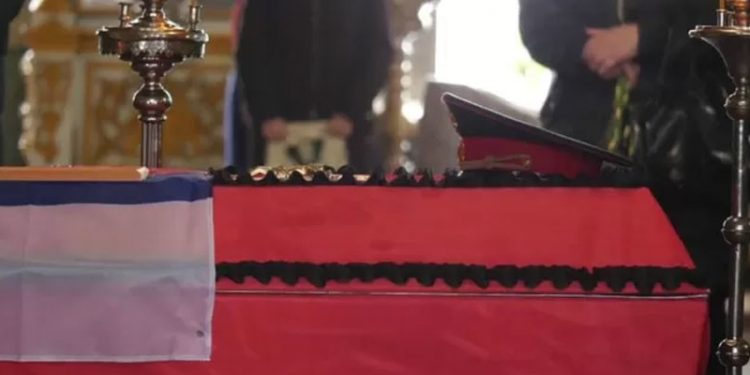 Rusya ölen askerlerinin yasını tutuyor