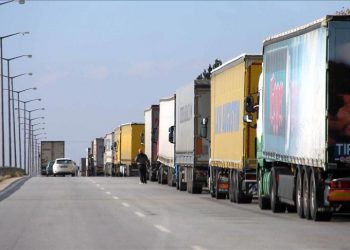 Rusya'da mahsur kalan Türk şoförleri yetkililerden destek bekliyor: 'Bir meslektaşımız kalp krizi geçirdi; kronik hastaların hayati riski artıyor'