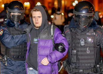 Rusya'da savaş karşıtı protestolar sürüyor; yaklaşık 350 kişi gözaltına alındı